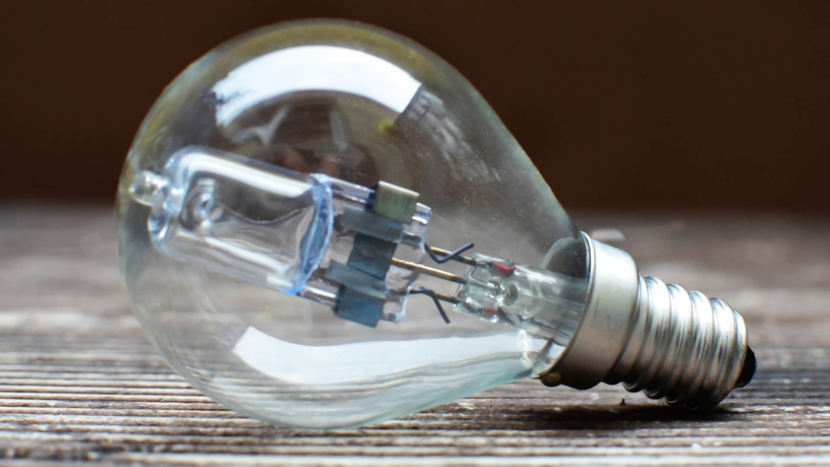 A Quick Guide to Choosing Light Bulbs